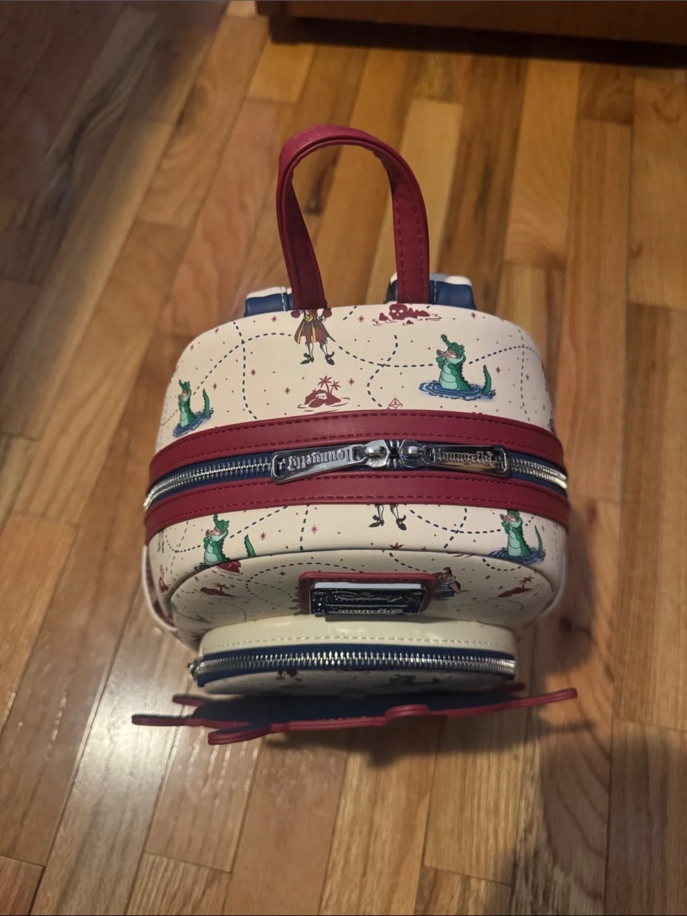 NWT Loungefly Disney Peter Pan Captain Hook Ship Wheel Rotating Mini Backpack - Picture 11 of 12